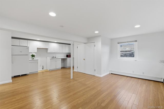 20 N Washington Avenue, White Plains, NY 10603