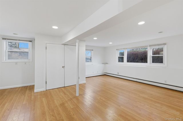 20 N Washington Avenue, White Plains, NY 10603