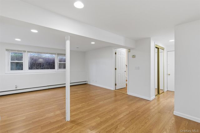 20 N Washington Avenue, White Plains, NY 10603