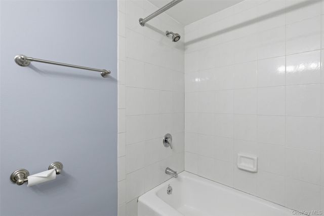 20 N Washington Avenue, White Plains, NY 10603