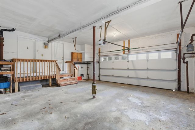 20 N Washington Avenue, White Plains, NY 10603