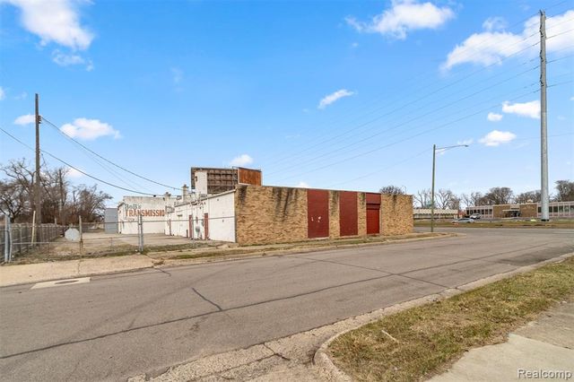 17521 W 8 Mile Road, Detroit, MI 48235