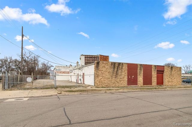 17521 W 8 Mile Road, Detroit, MI 48235