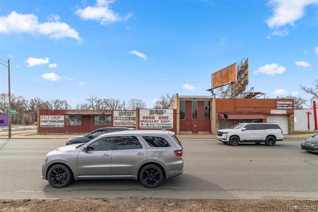 17521 W 8 Mile Road, Detroit, MI 48235