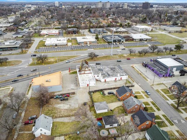 17521 W 8 Mile Road, Detroit, MI 48235
