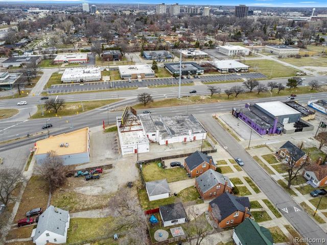 17521 W 8 Mile Road, Detroit, MI 48235