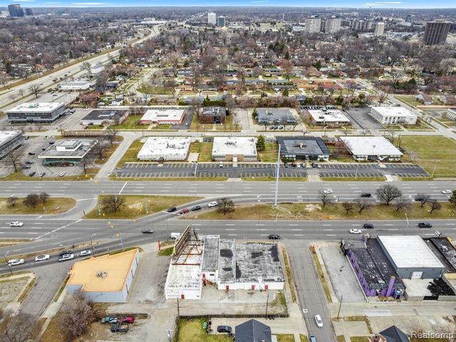 17521 W 8 Mile Road, Detroit, MI 48235