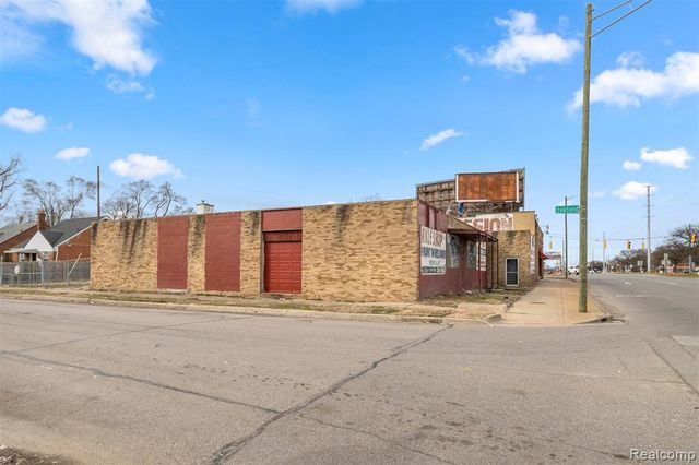 17521 W 8 Mile Road, Detroit, MI 48235