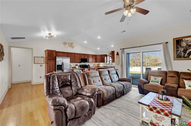 274 Settlers Pass, Waynesville, MO 65583