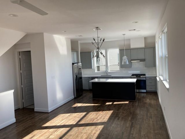 304 Jensen, Houston, TX 77020