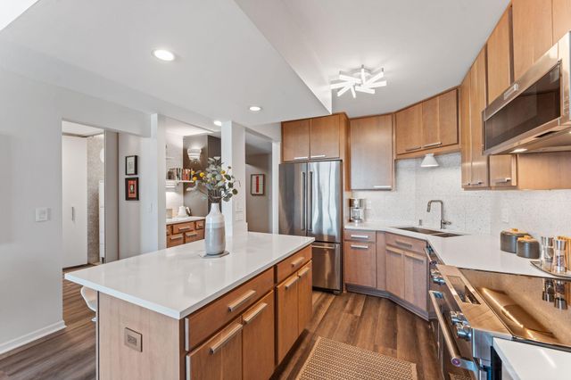 401 1st Street S 912, Minneapolis, MN 55401