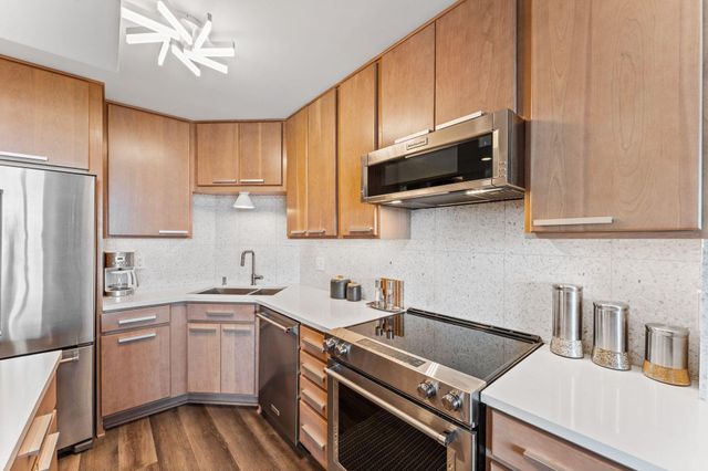 401 1st Street S 912, Minneapolis, MN 55401