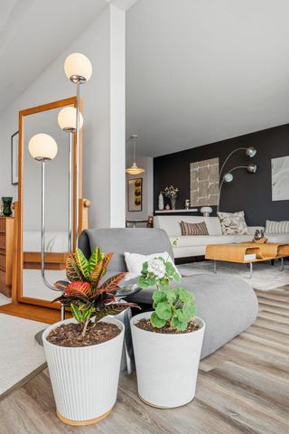 401 1st Street S 912, Minneapolis, MN 55401