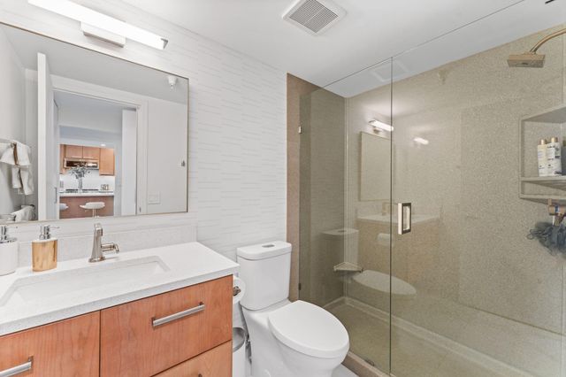 401 1st Street S 912, Minneapolis, MN 55401