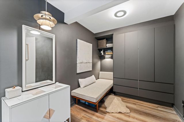 401 1st Street S 912, Minneapolis, MN 55401