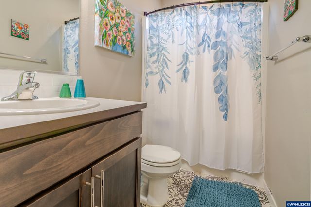 2828 NW Essex Av, Albany, OR 97321