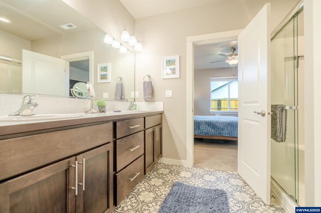 2828 NW Essex Av, Albany, OR 97321