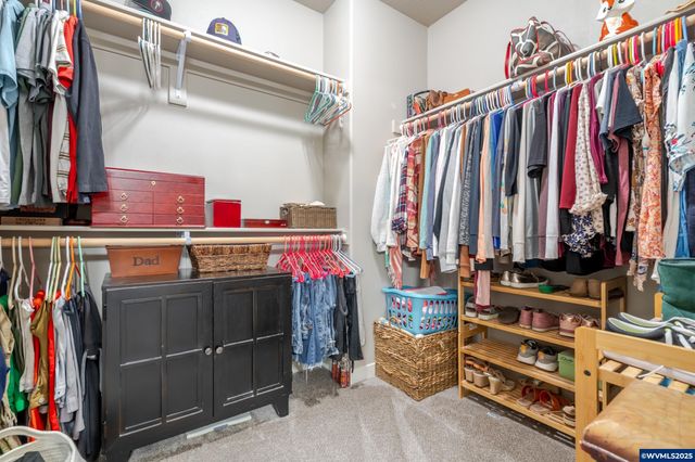 2828 NW Essex Av, Albany, OR 97321