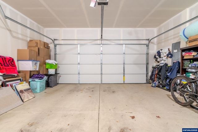 2828 NW Essex Av, Albany, OR 97321