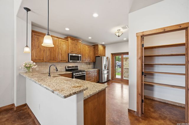 1694 Gruene Vineyard Crossing, New Braunfels, TX 78130