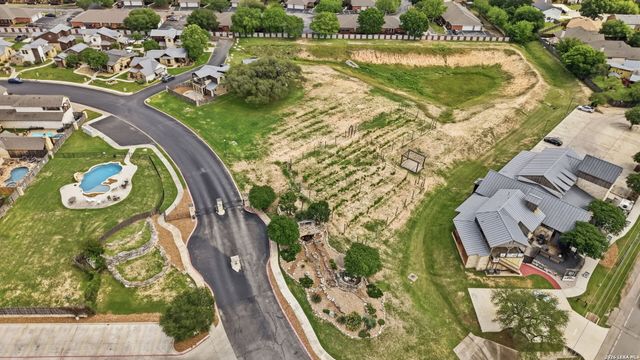 1694 Gruene Vineyard Crossing, New Braunfels, TX 78130
