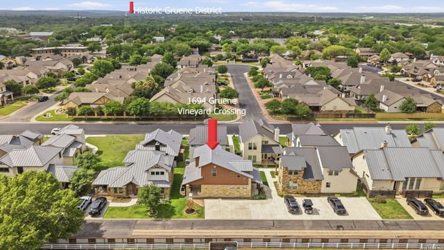 1694 Gruene Vineyard Crossing, New Braunfels, TX 78130