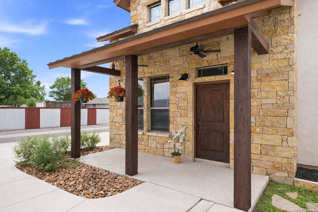 1694 Gruene Vineyard Crossing, New Braunfels, TX 78130