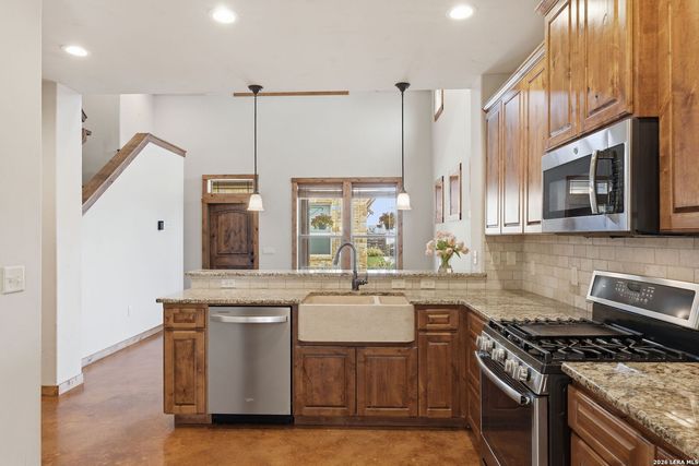 1694 Gruene Vineyard Crossing, New Braunfels, TX 78130