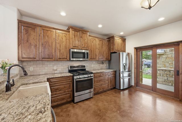 1694 Gruene Vineyard Crossing, New Braunfels, TX 78130