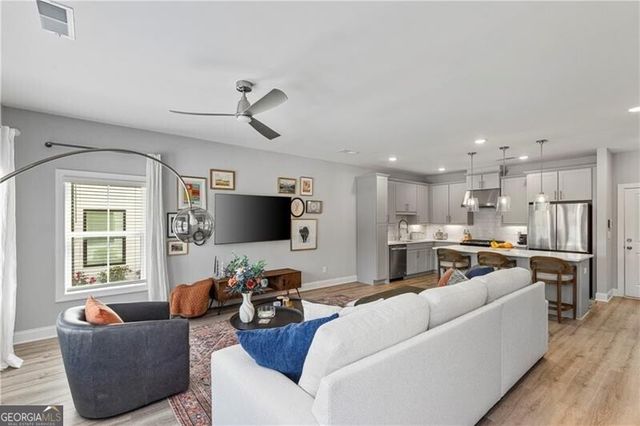 2414 Lakeshore Lane SE, Atlanta, GA 30316