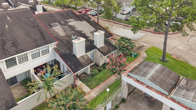 11917 Bob White Drive 14-885, Houston, TX 77035
