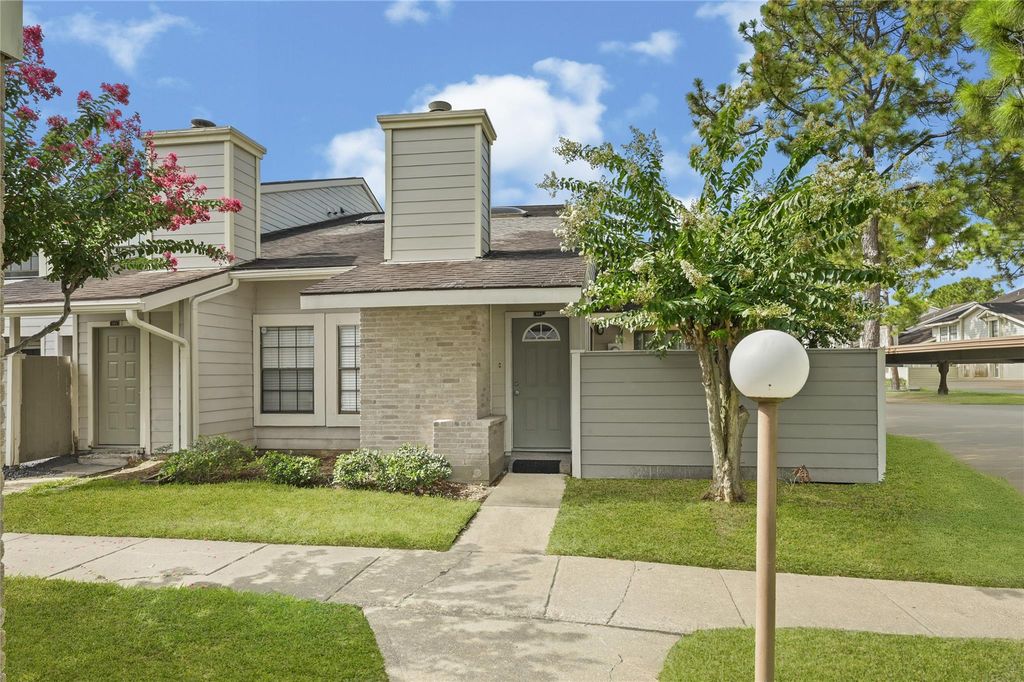 11917 Bob White Drive 14-885, Houston, TX 77035