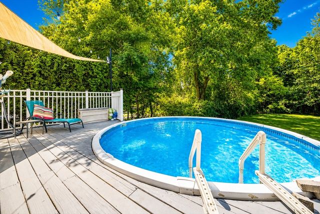 323 Oakhill Ave, Attleboro, MA 02703