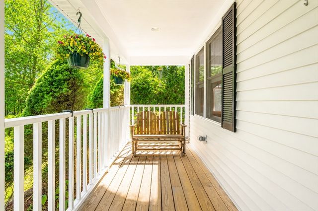 323 Oakhill Ave, Attleboro, MA 02703