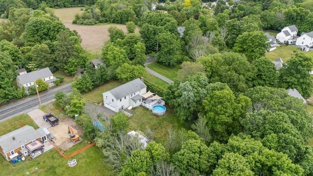323 Oakhill Ave, Attleboro, MA 02703
