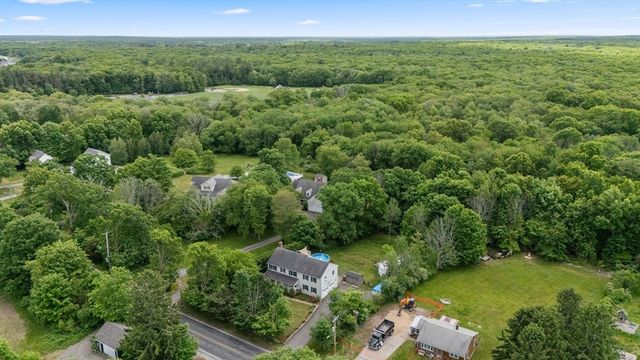 323 Oakhill Ave, Attleboro, MA 02703