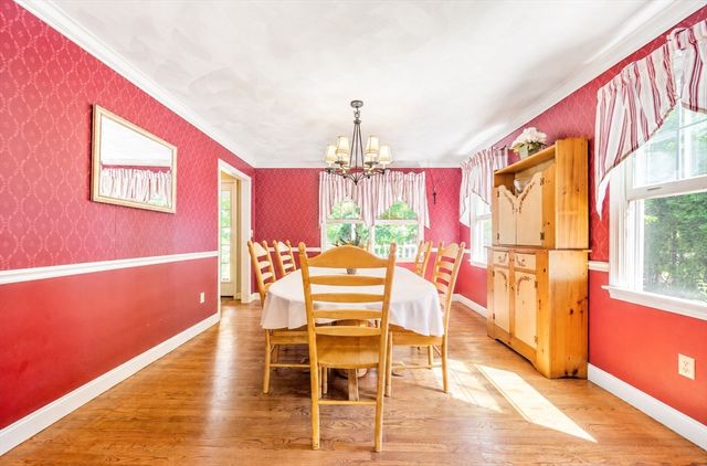 323 Oakhill Ave, Attleboro, MA 02703