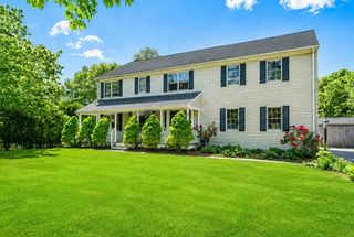 323 Oakhill Ave, Attleboro, MA 02703