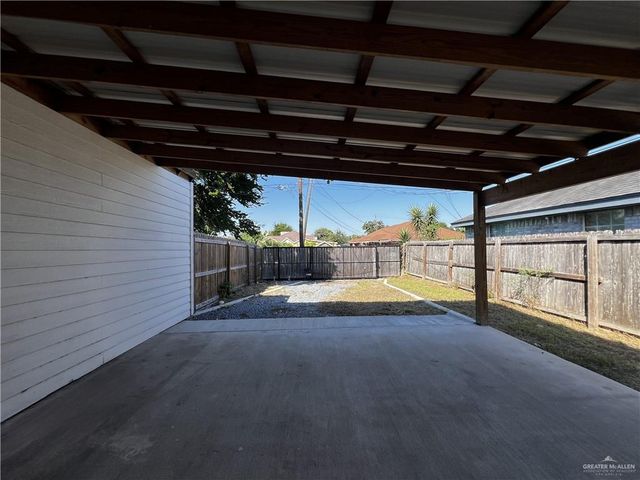 2120 Date Palm Avenue B, Mcallen, TX 78501