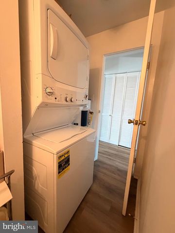 115 E CONCORD CT, Sterling, VA 20164