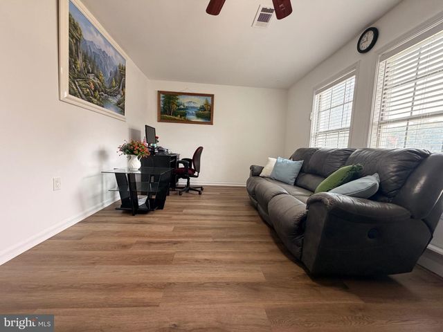 115 E CONCORD CT, Sterling, VA 20164