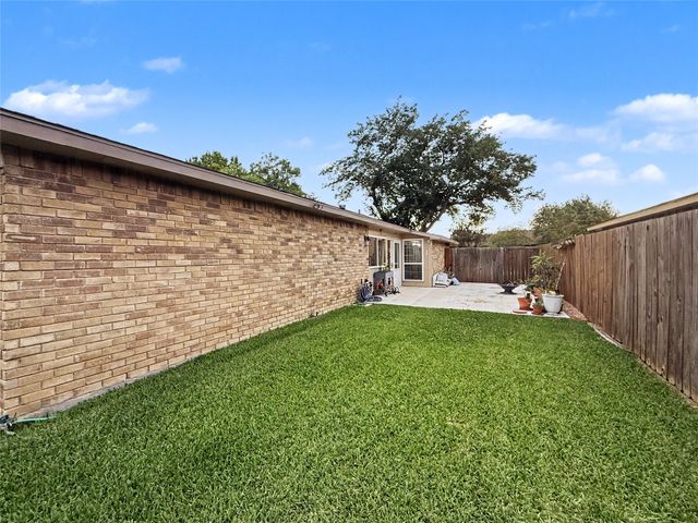 2910 Sweet Gum Street, Garland, TX 75044