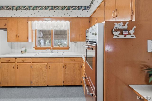 1142 Beaumont Street, Alton, IL 62002