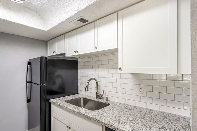 7402 Alabonson Road 510, Houston, TX 77088