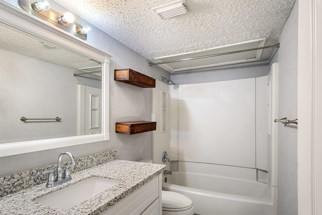 7402 Alabonson Road 510, Houston, TX 77088