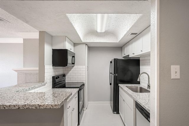 7402 Alabonson Road 510, Houston, TX 77088