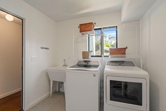5160 Old Redwood Road, Oakland, CA 94619