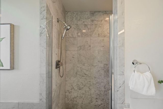 5160 Old Redwood Road, Oakland, CA 94619