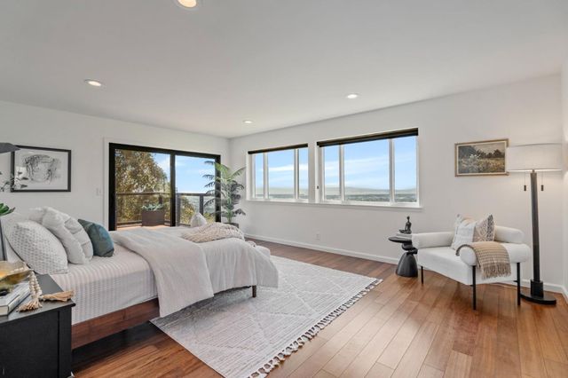 5160 Old Redwood Road, Oakland, CA 94619