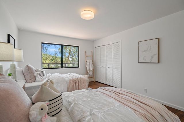 5160 Old Redwood Road, Oakland, CA 94619